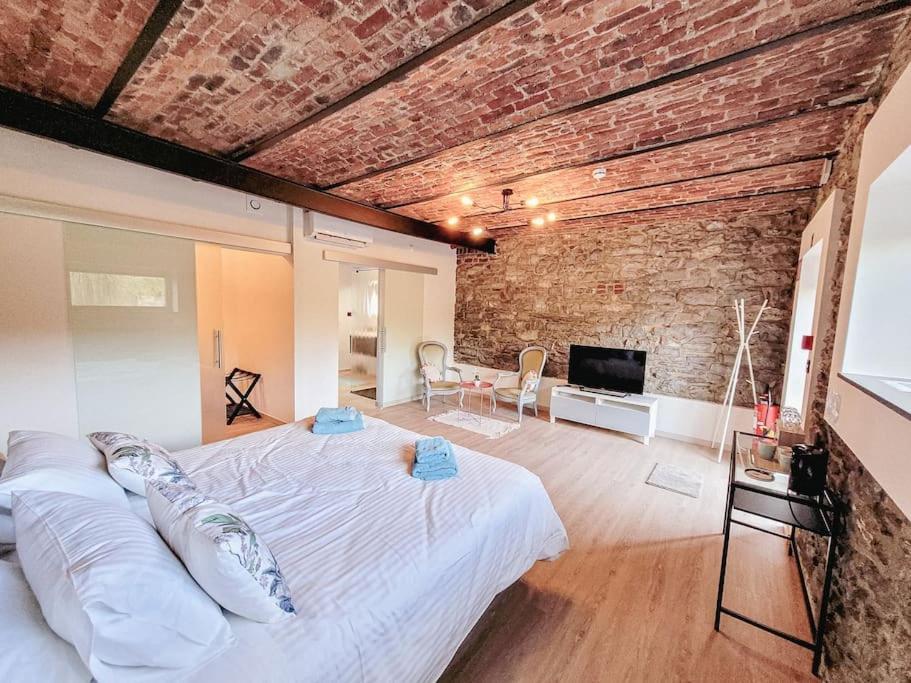 Bed and Breakfast Au Bout De Mes Reves Walcourt Exterior foto