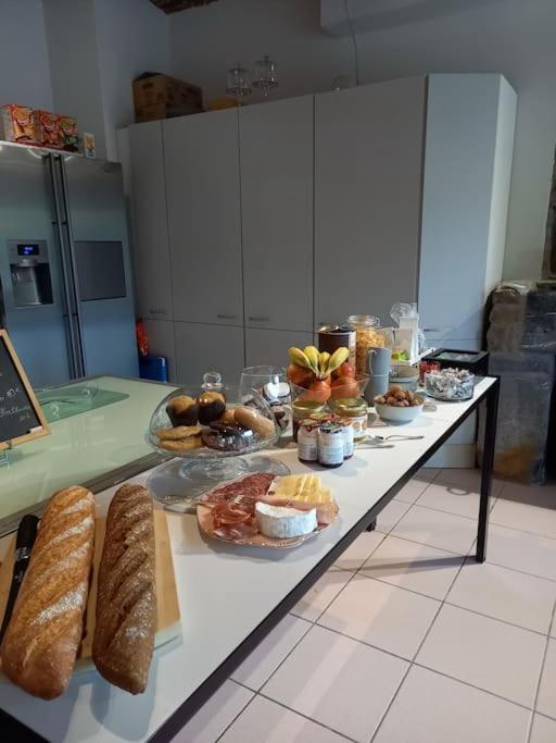 Bed and Breakfast Au Bout De Mes Reves Walcourt Exterior foto