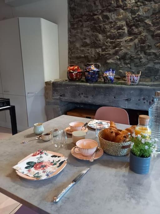Bed and Breakfast Au Bout De Mes Reves Walcourt Exterior foto