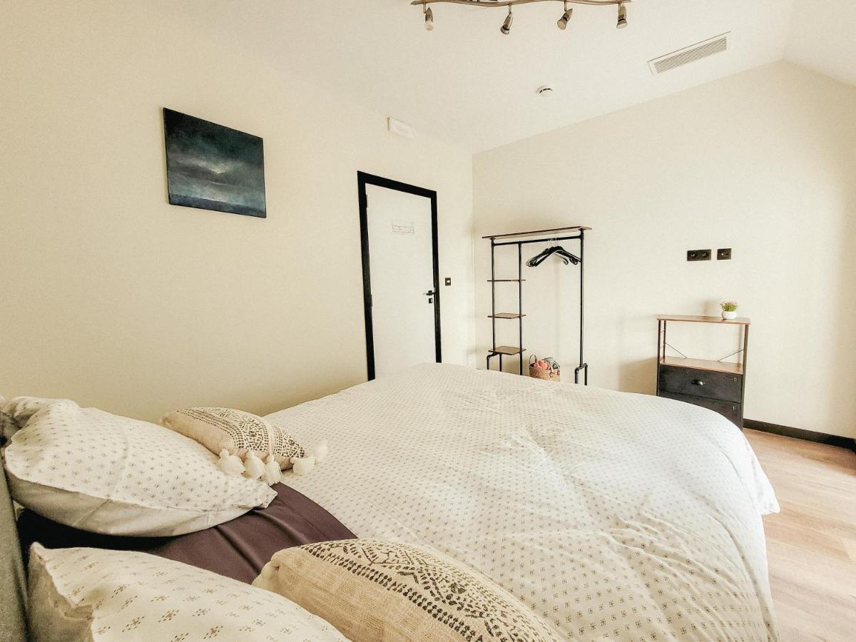 Bed and Breakfast Au Bout De Mes Reves Walcourt Exterior foto