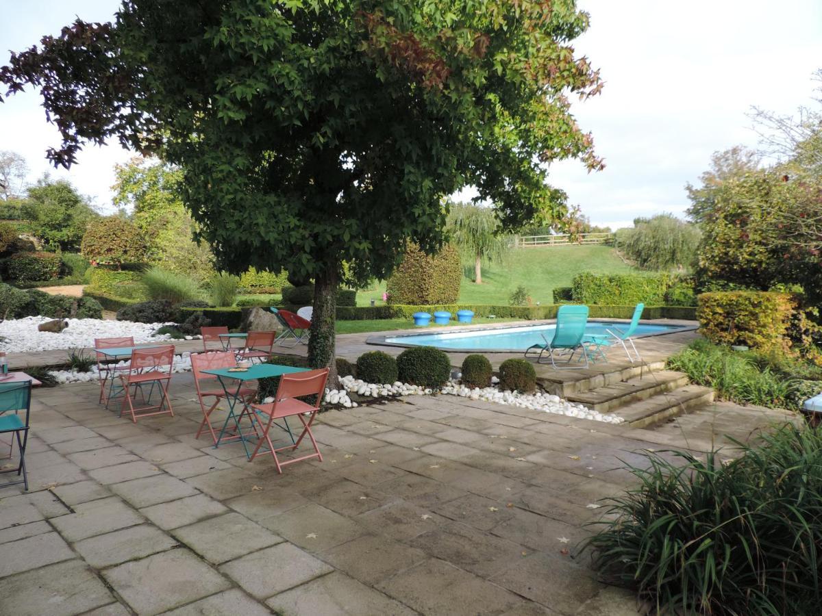 Bed and Breakfast Au Bout De Mes Reves Walcourt Exterior foto