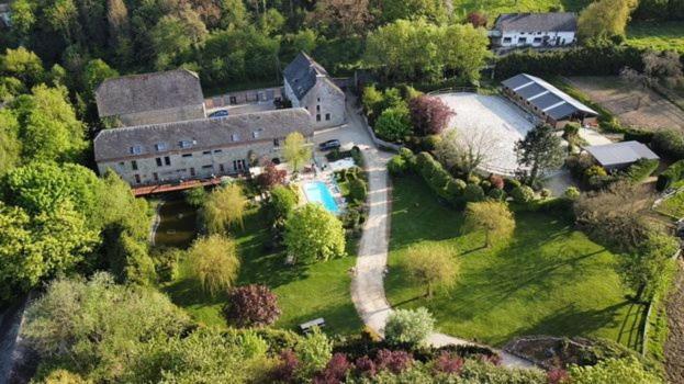 Bed and Breakfast Au Bout De Mes Reves Walcourt Exterior foto